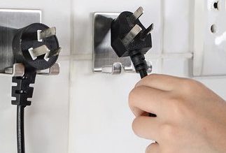 电源插头挂钩